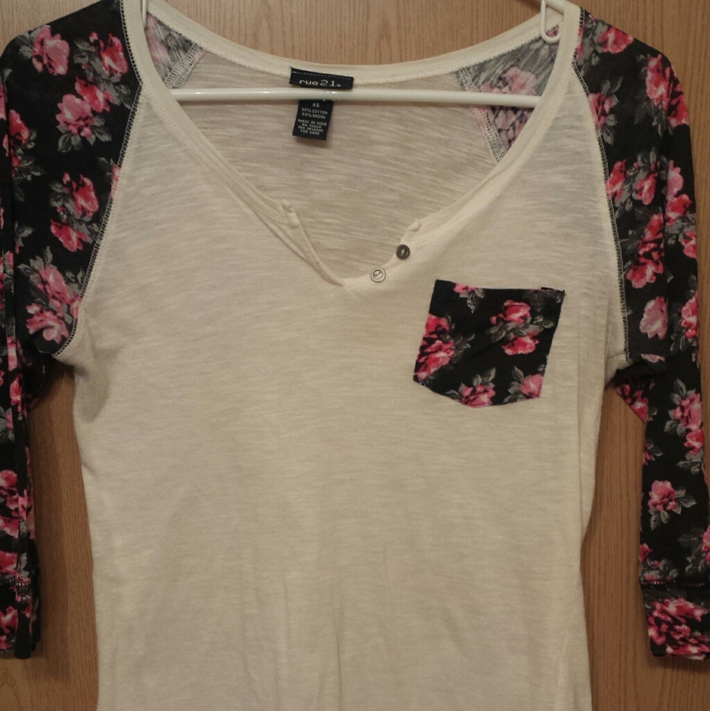 🎀 Rue 21 top 3/4 sleeve